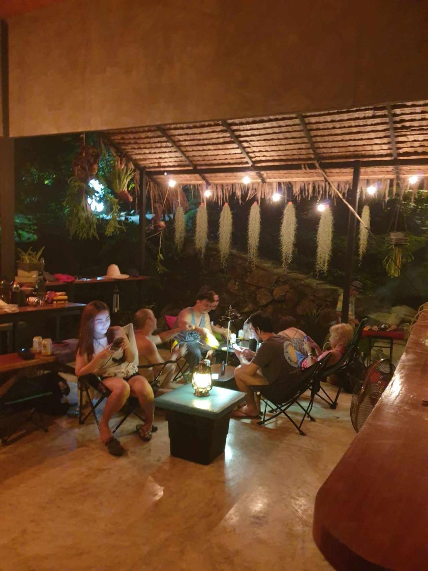 Homehostel Koh Chang Exterior photo